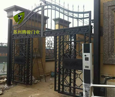 铁艺门图片